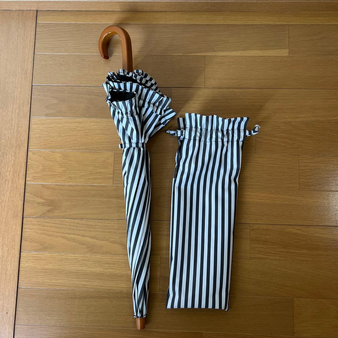 美品 サンバリア100 日傘 2段折 フリル