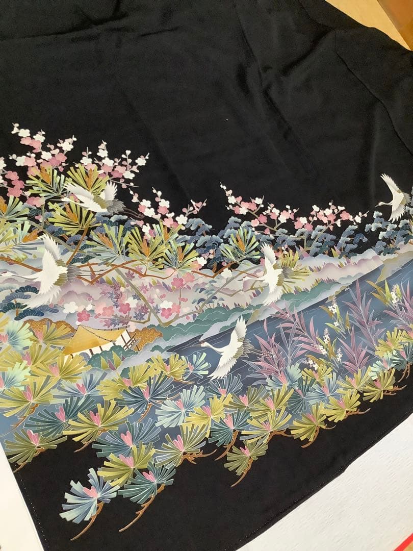 正絹黒留袖　友禅　作家物　風景飛鶴文　⑧( 訪問着、紬、袋帯なども出品)