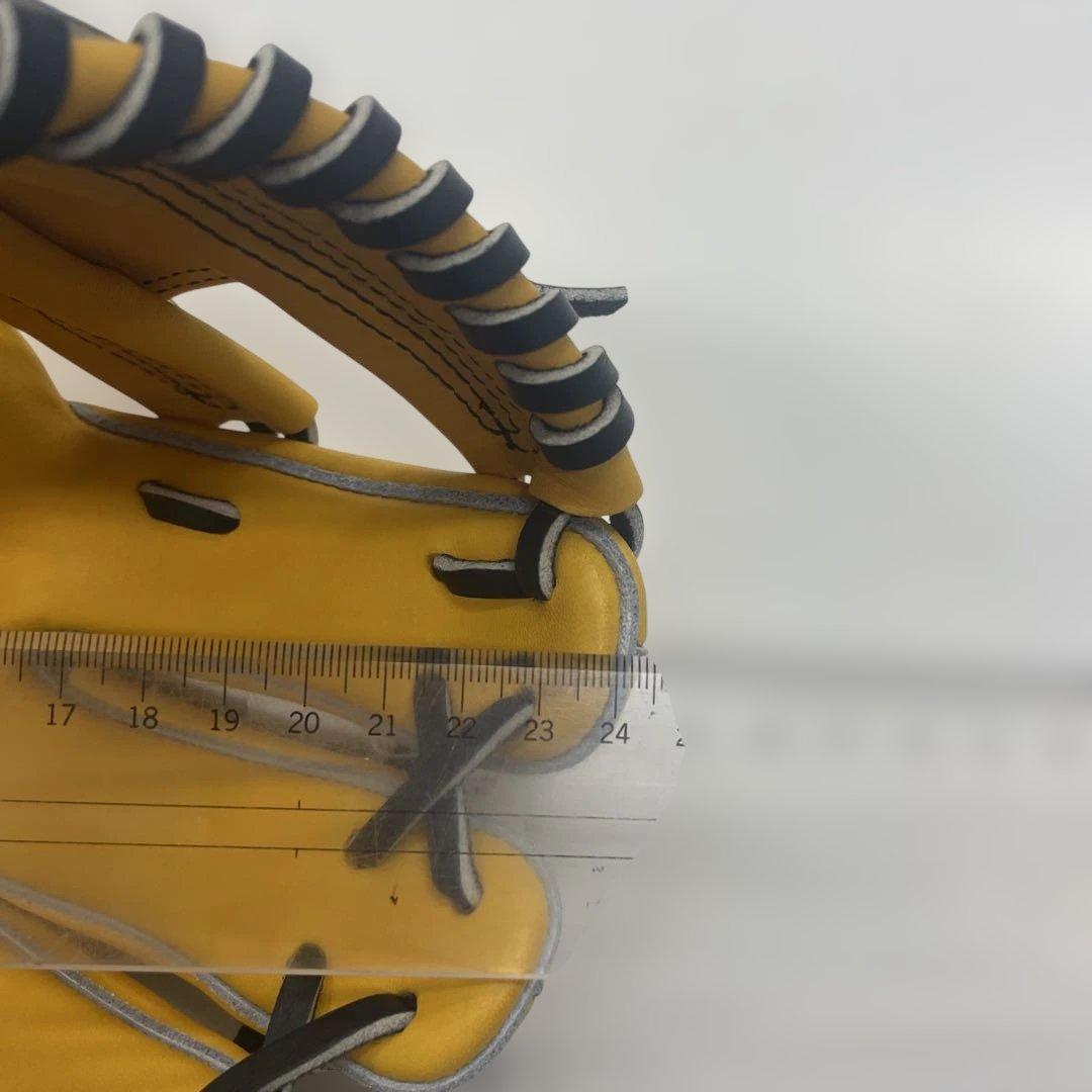 レア Under Armour TWIL イエローグローブ 内野手 袋付き