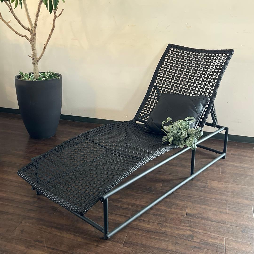 k246r124 ラタン調 黒いガーデンチェア・ラウンジチェア リクライニング