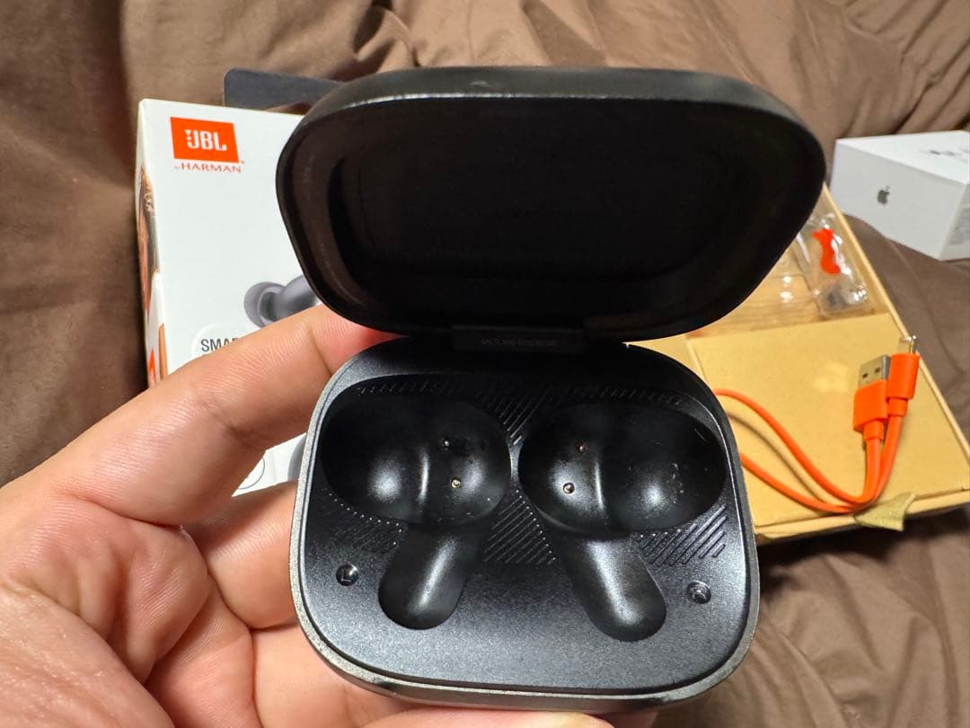 【保証期限内】JBL LIVE BEAM 3 ノイズキャンセリングイヤホン