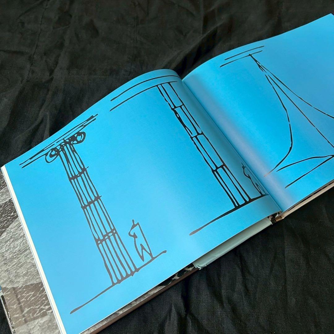 オスカーニーマイヤー 形と空間OscarNiemeiyer Form&Space