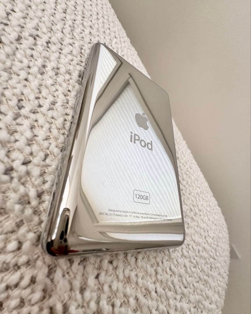 極美品 iPod classic 120GB シルバー 新品バッテリー