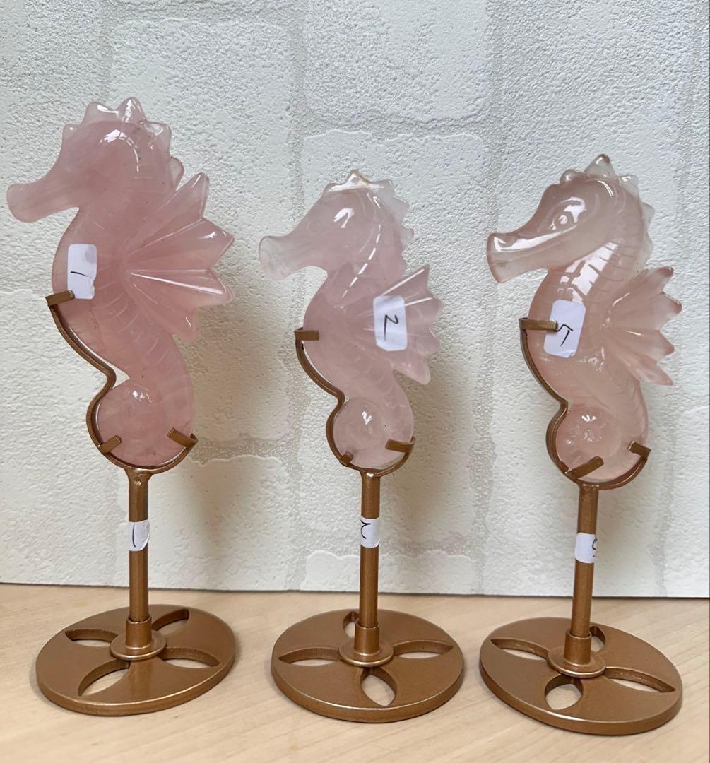 ローズクォーツ　タツノオトシゴ　スタンド付き　①