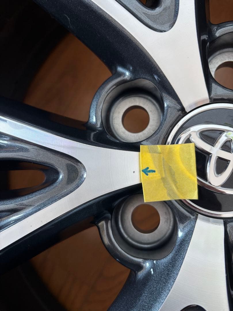 25年製60プリウス 純正アルミホイール タイヤセット4本　195/50R19