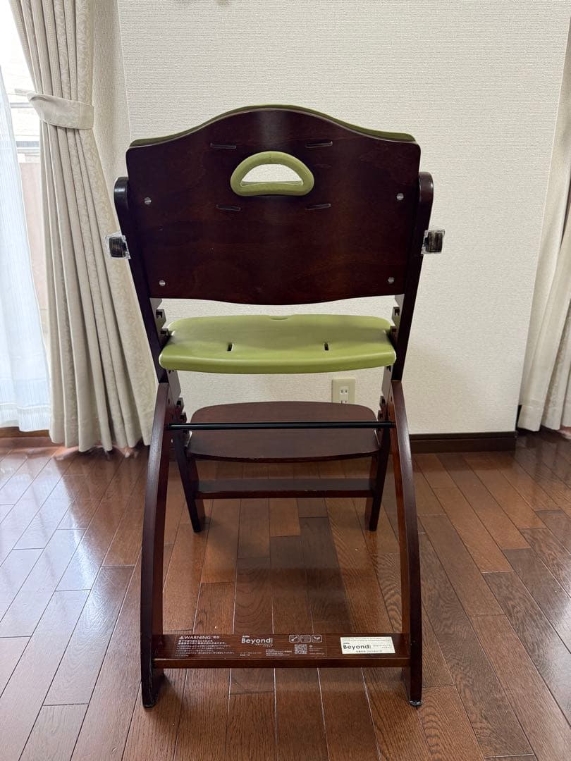 ビヨンドジュニア　ハイチェア　マホガニー　オリーブ