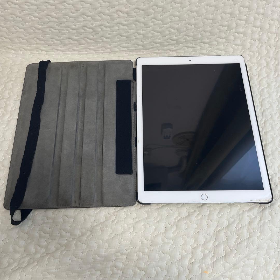 iPad Pro 12.9インチ 第1世代　カバー・キーボード付き