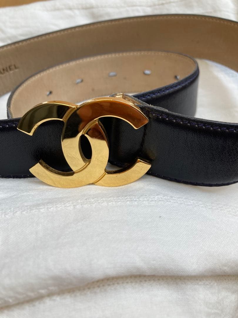 CHANEL ブラックレザーベルト ゴールドバックル