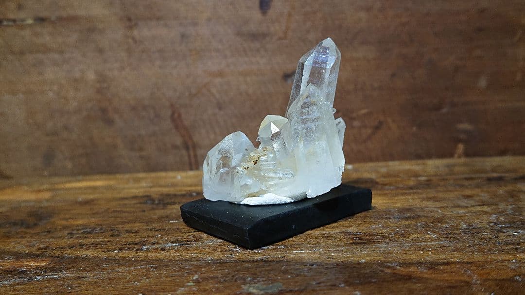 国産水晶のクラスター オブジェ