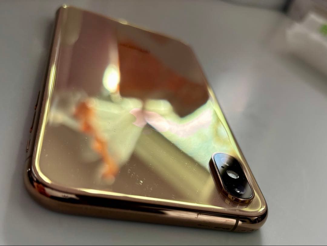 Apple iPhone XS ゴールド256GB 本体　(SIMロックなし)