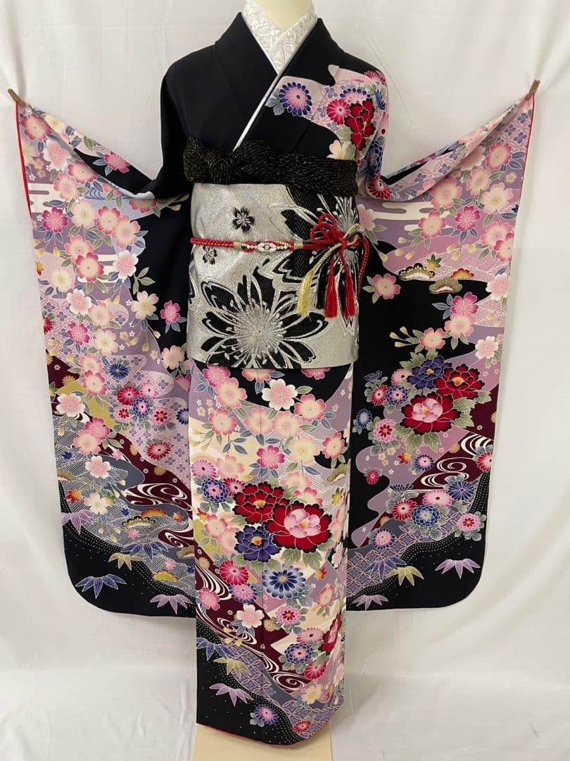 売約済み【WA-Modern】★★正絹　京紅型　黒地　振袖単品