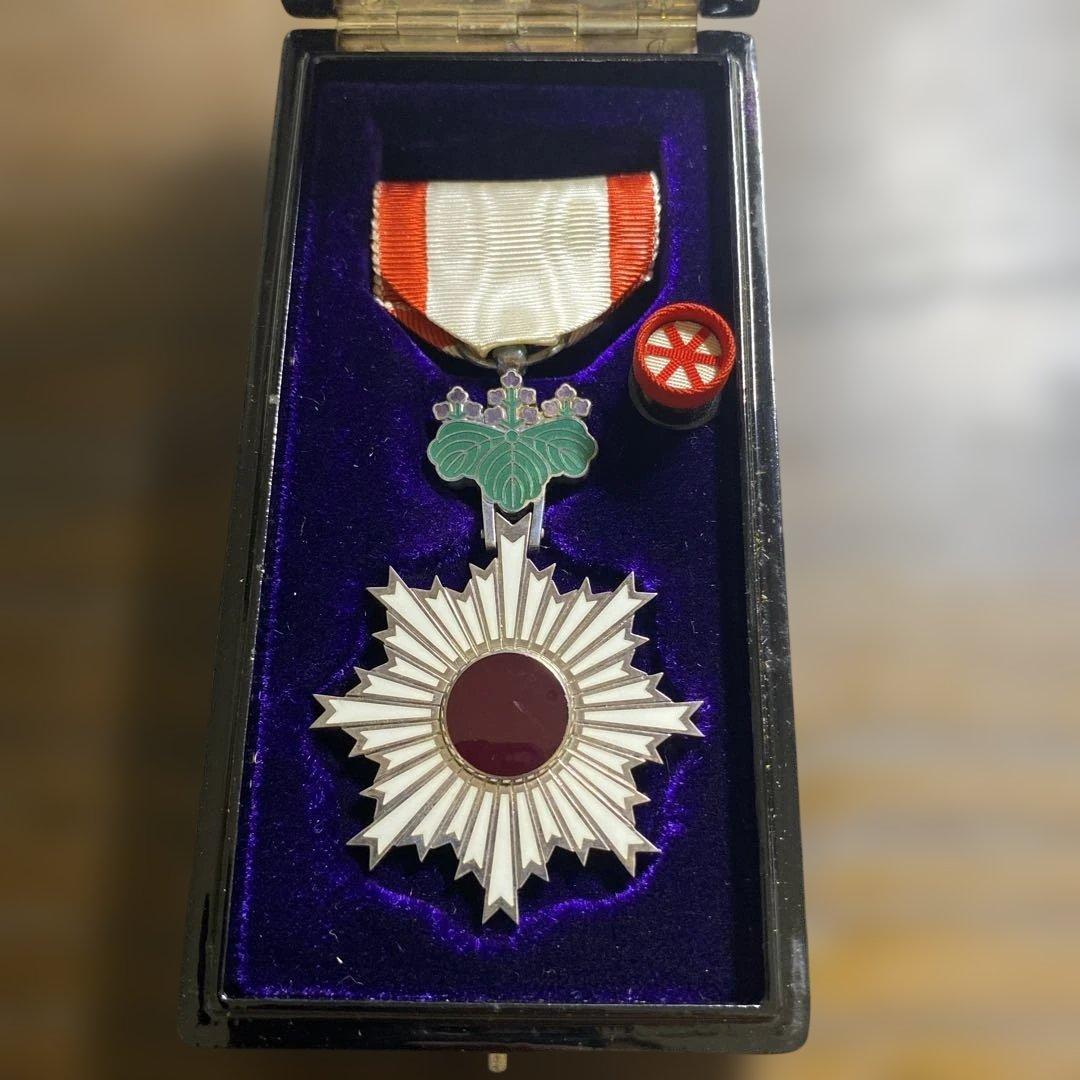 大日本帝国　海軍　中尉　勲章