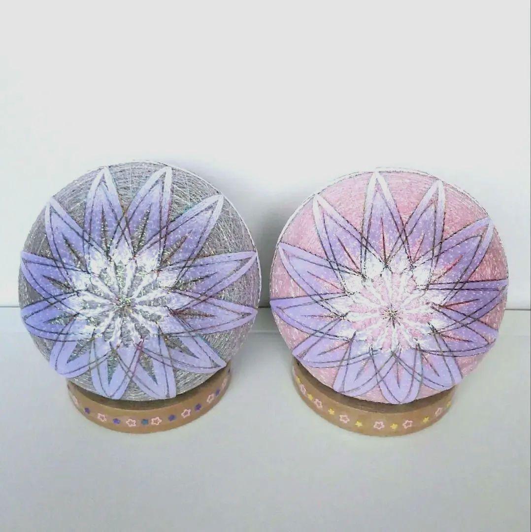 ペア手毬　　No. 72　キラキラ*オーロラ*パステルカラー糸使用