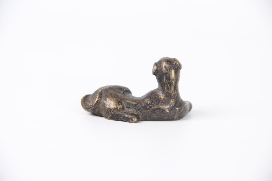 中国古銅　伏犬文鎮　鎮紙　明清時代　金工品　文房具　古美術　骨董 Eo1-14