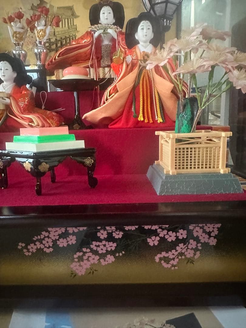 高級ガラスケース入 雛人形 五人飾り 本金調屏風付 伝統美漂う逸品