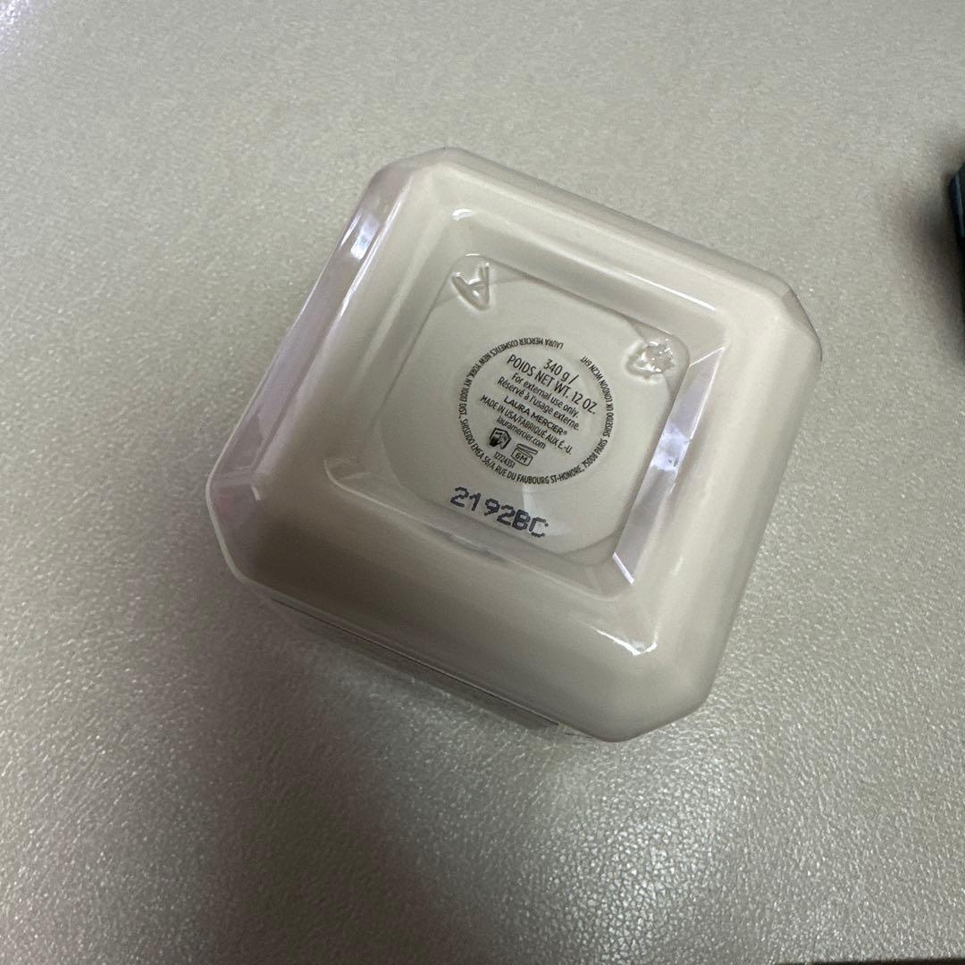 LAURA MERCIERローラメルシエホイップドボディクリーム　アンバーバニラ