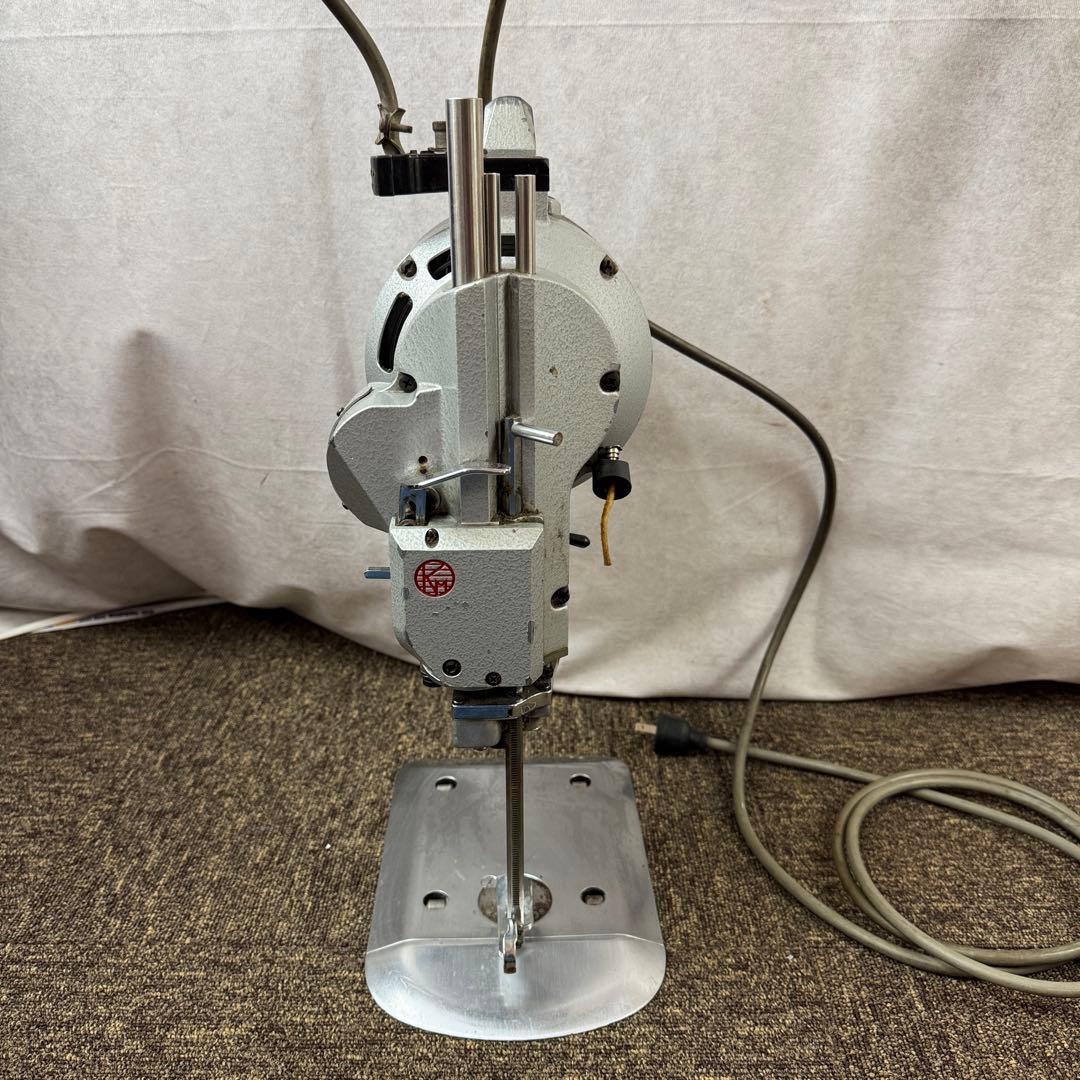 KM MACK 裁断機 カッティングマシーン