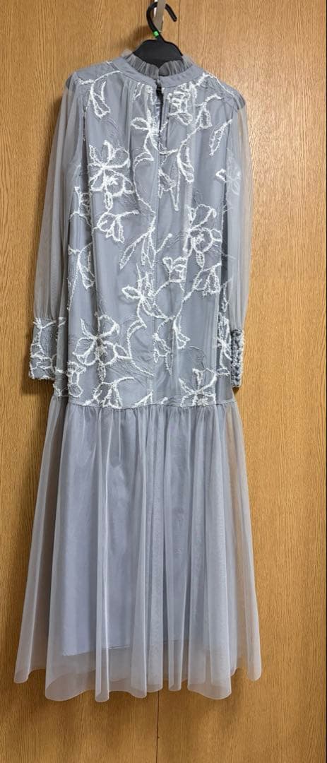 niana フェザーフラワーチュールドレス グレー　M