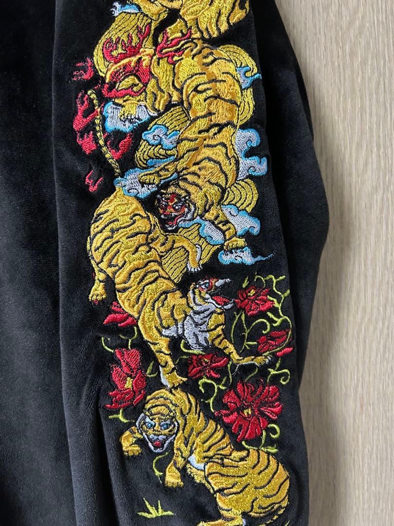 チュウカタベタイ Tiger ベロア トラックジャケット M