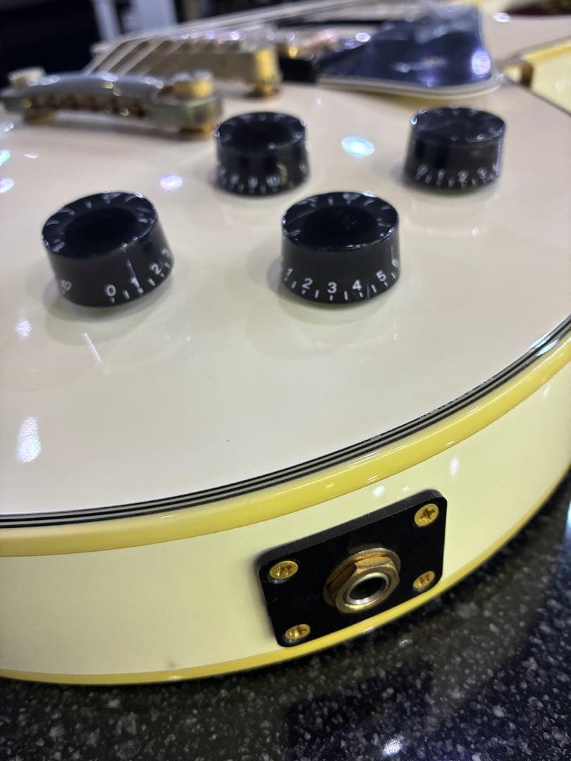 訳あり商品　ブリッツ　レスポールスタイル エレキギター ホワイト