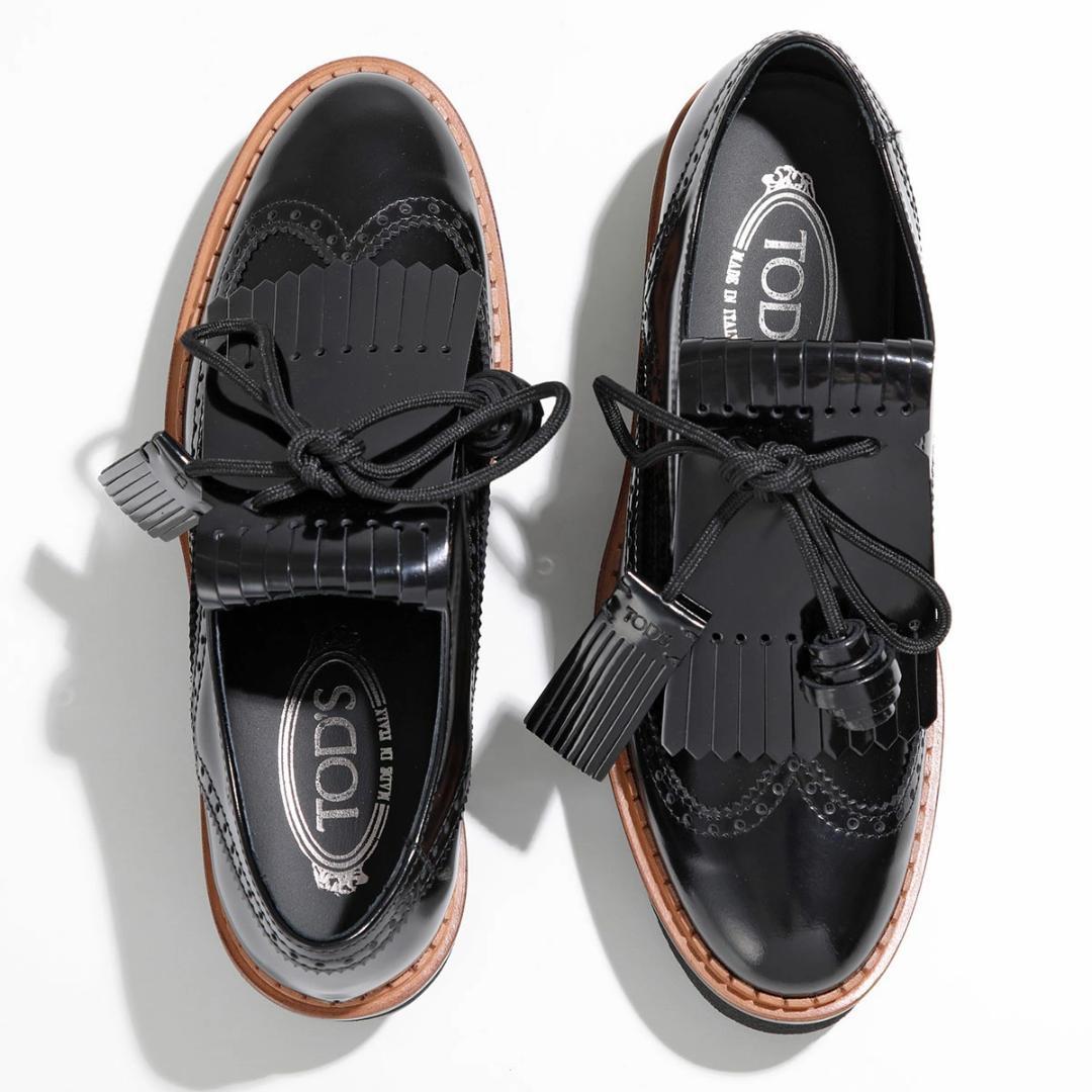 【TODS】トッズ黒エナメルタッセル厚底レディースローファー★美品
