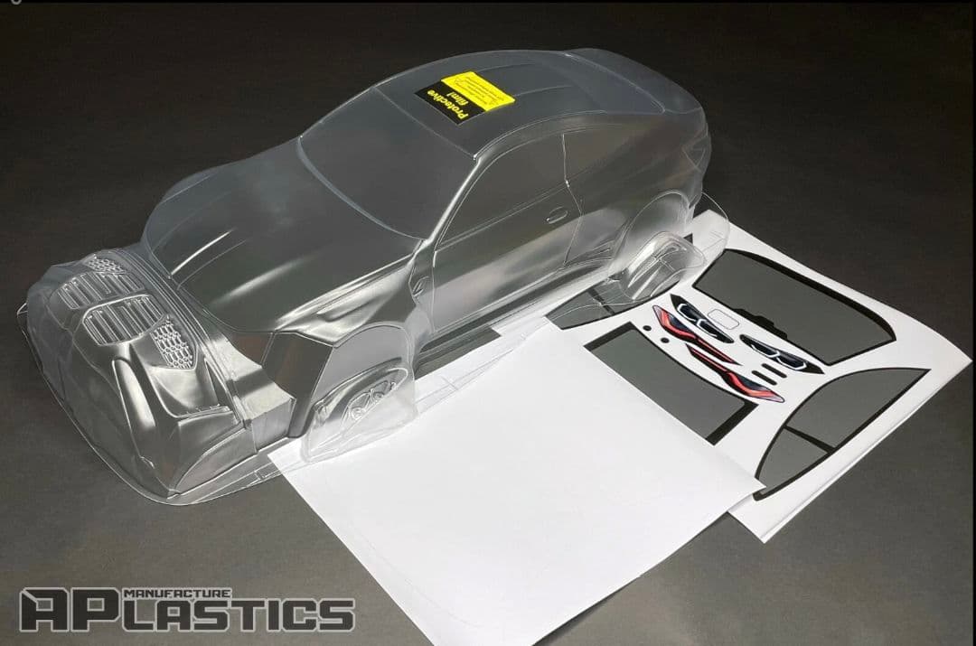 新品 無塗装 BMW M4 G82 APLASTICS ラジドリ ボディ