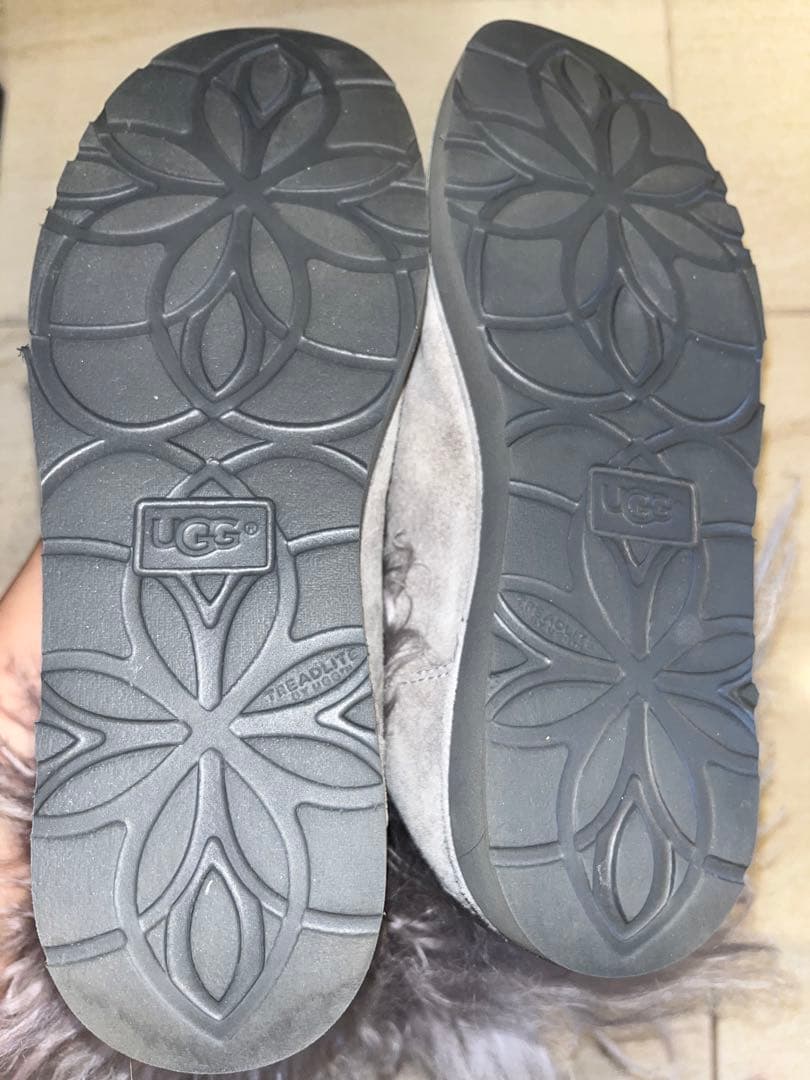 p*y様 UGG グレー ファー付きムートンブーツ