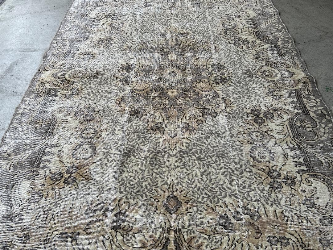 【Vintage rug】オーバーダイ｜194 x 279 cm｜トルコラグ
