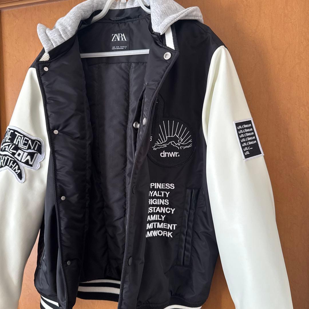 ZARA フード付きスタジャン ブラック/ホワイト