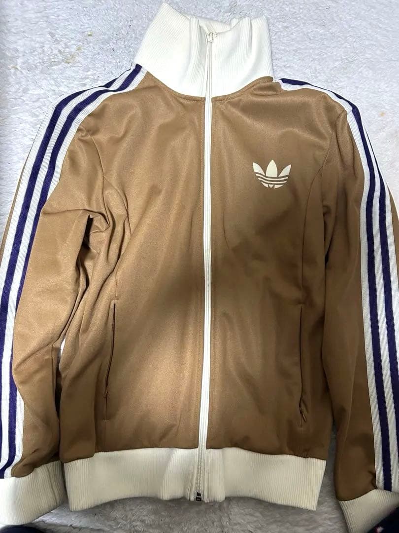 み*つ様 adidasトラックジャケット