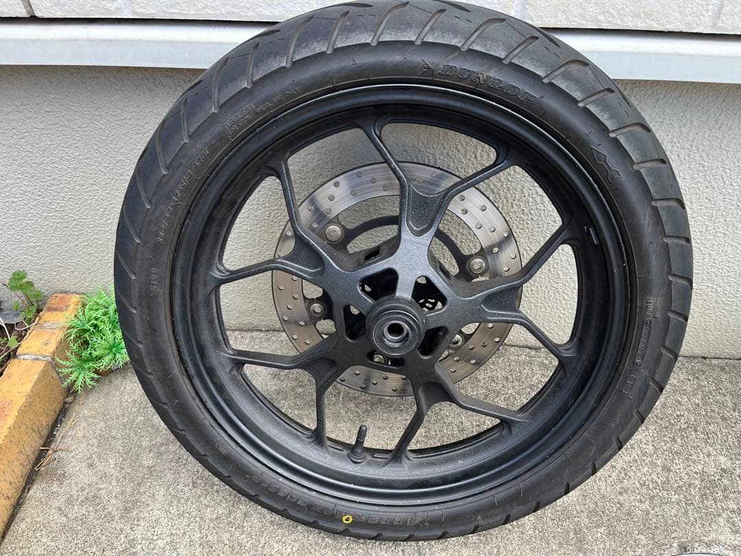 yzf-r25 ABS用フロントホイールタイヤ(走行1万1千km少々)