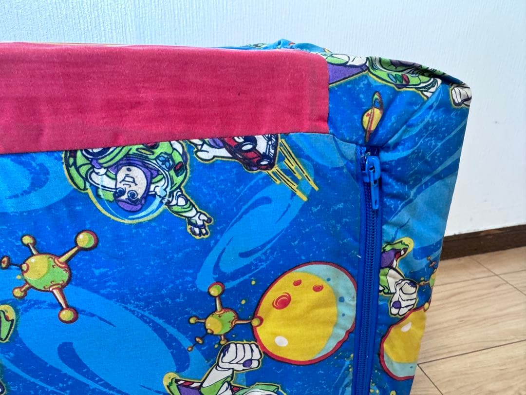 【超激レア】バズ・ライトイヤー /トイストーリー 折りたたみソファ 椅子