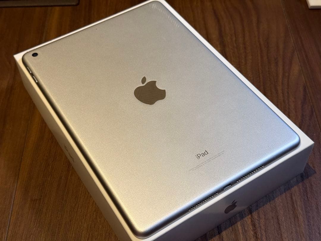 Apple iPad 6世代 Wi-Fi 128GB シルバー