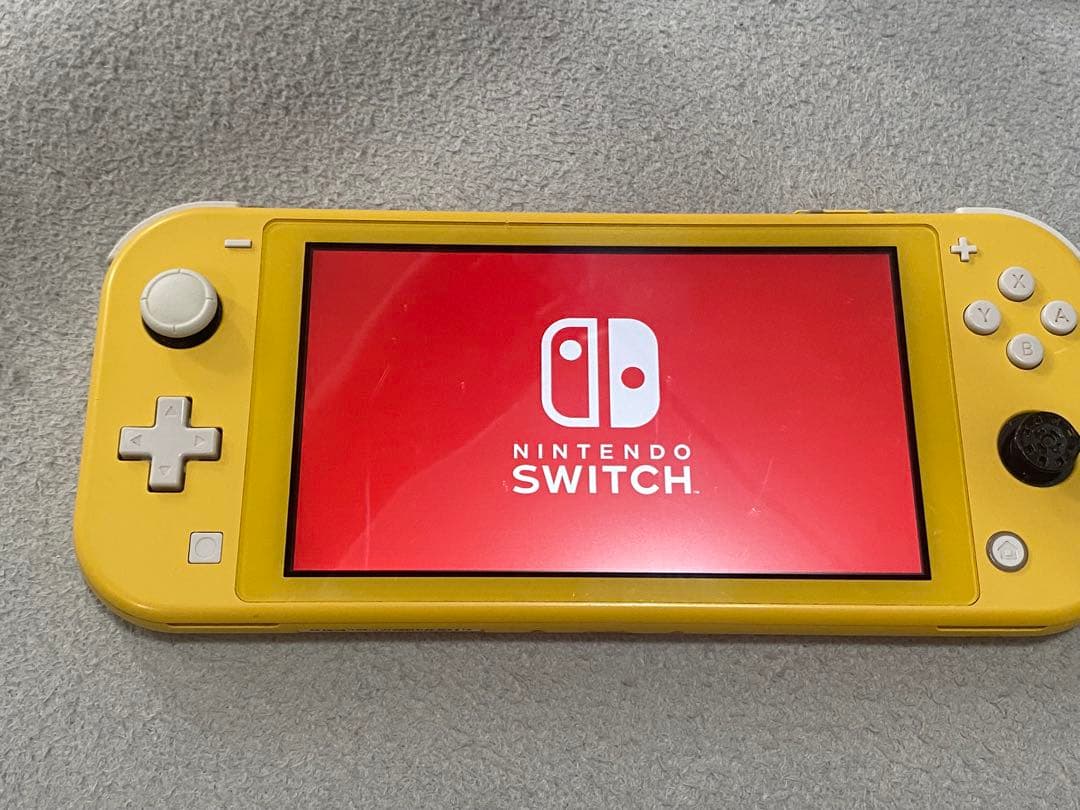 Switchライト　イエロー　ほぼジャンク品