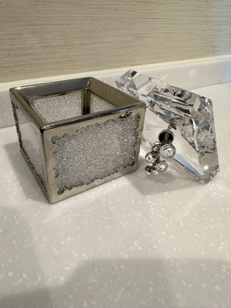 スワロフスキー　小物入れ　ぶどう　オブジェ　置物　ガラス