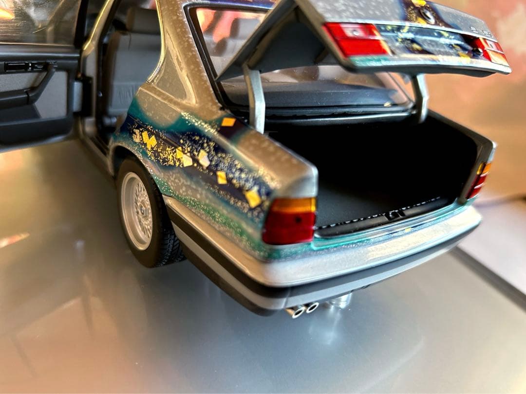 加山又造作　アート模型＋カー冊子 BMW ５シリーズ完成品