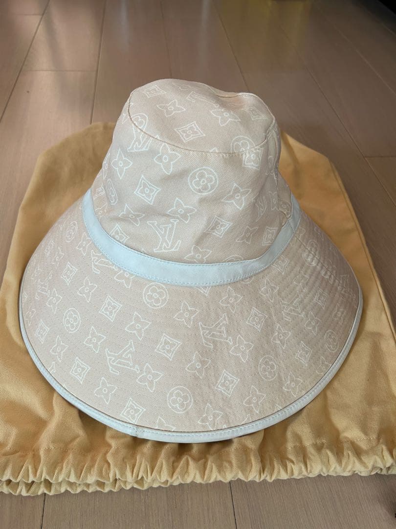 LOUIS VUITTON ハット ベージュ