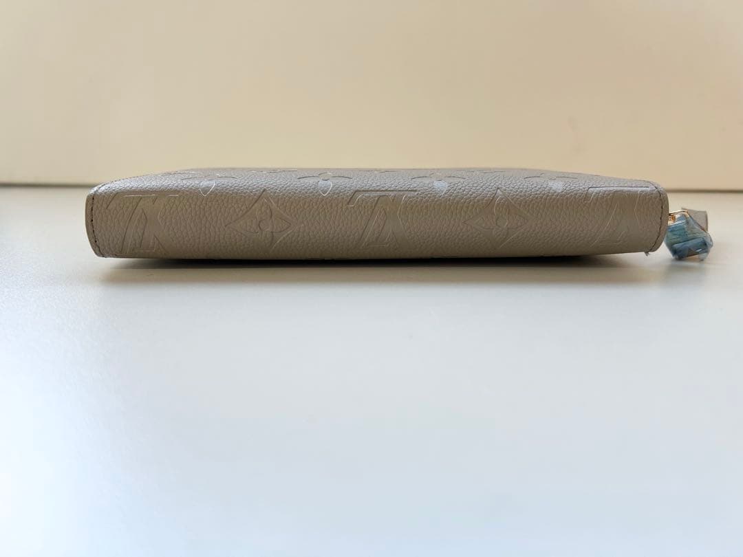 アンプラント ジッピーウォレット 長財布