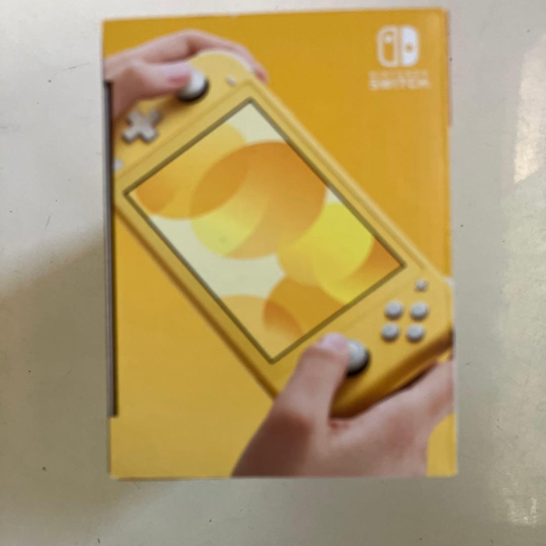 ニンテンドーSwitchライトイエロー未開封