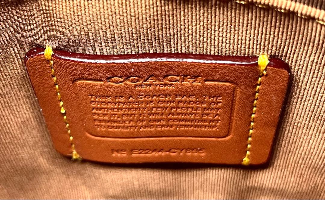 【新品・未使用】COACH サリバン クロスボディ シグネチャー