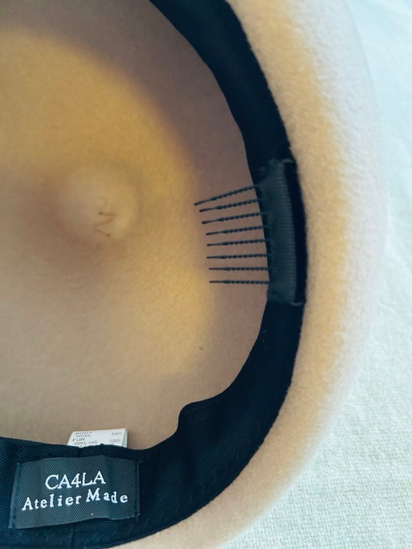 ポンポン付きとんがりベレー　CA4LA Atelier Mad PON PON