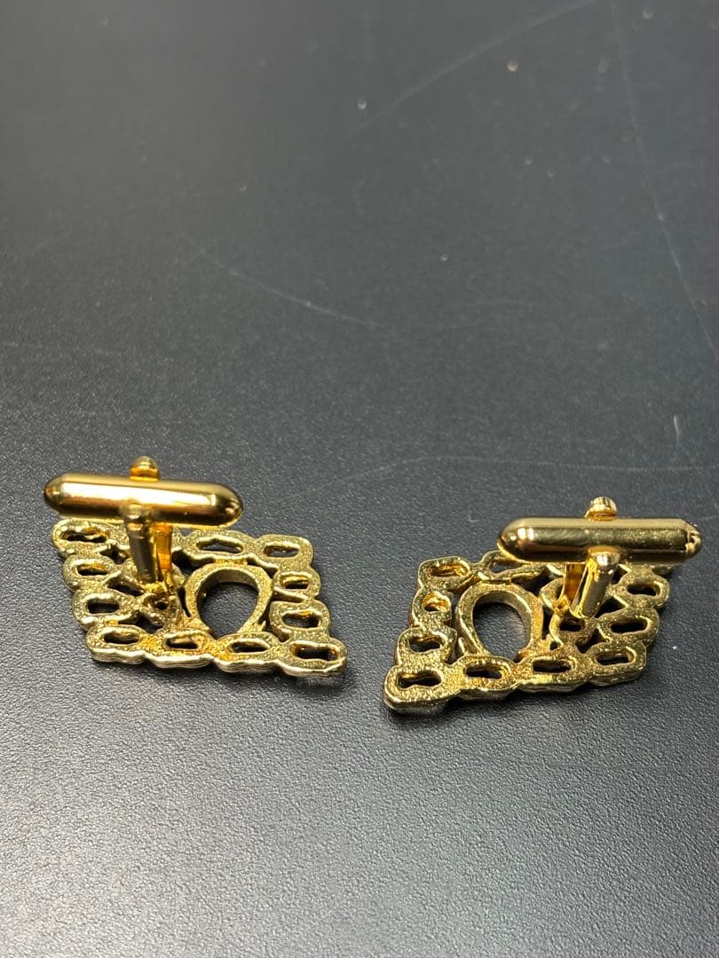 【希少品】オメガ OMEGA Ω 立体ロゴカフス カフリンクス ゴールド ボタン