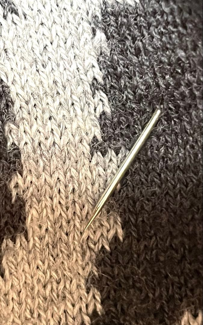 VivienneWestwoodロング ピンブローチ グラスカット クリスタル