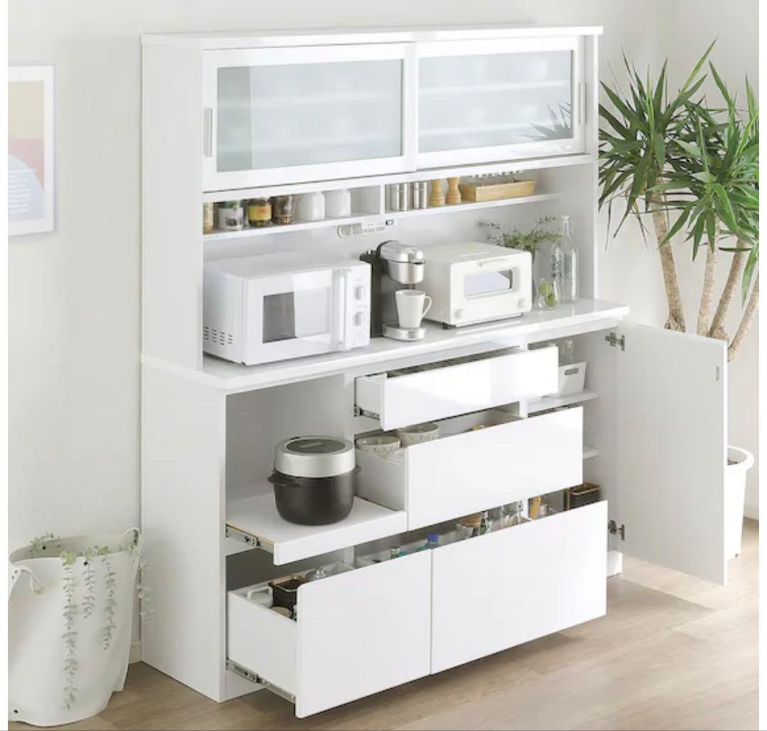 鏡面仕様のキッチンボード引戸タイプ(幅159.5㎝)ニトリ