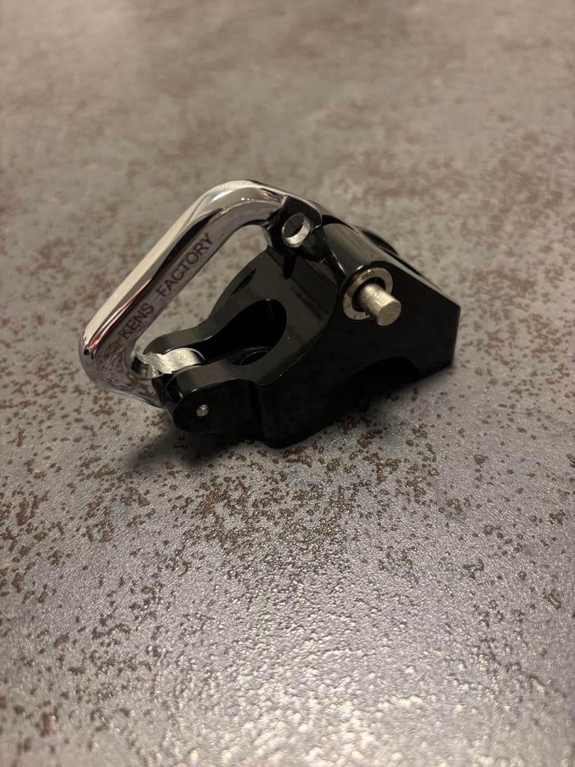 ケンズファクトリー　ネクストレベル ヘルメットロック ブラック