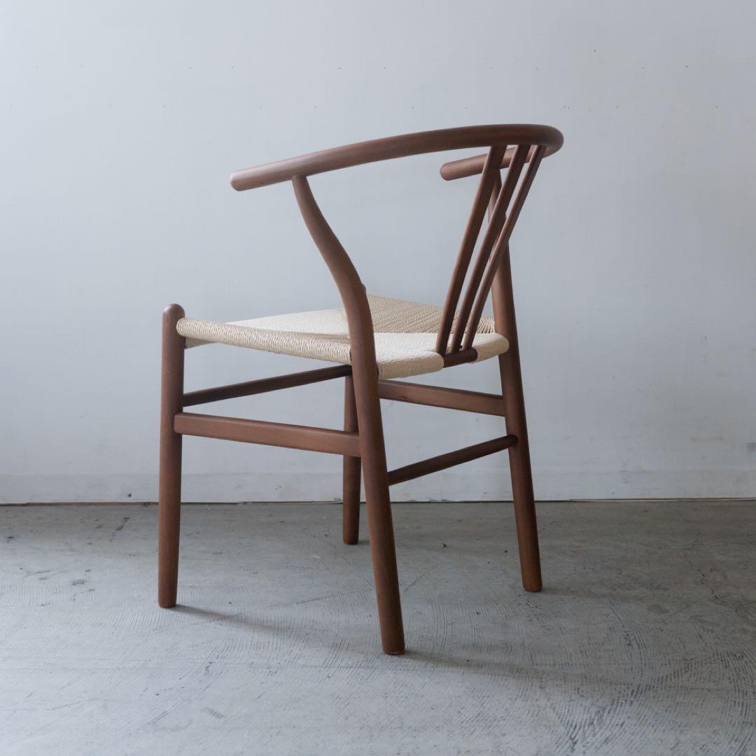 ダイニング　アーム　チェア　ビーチ材ブラウン色