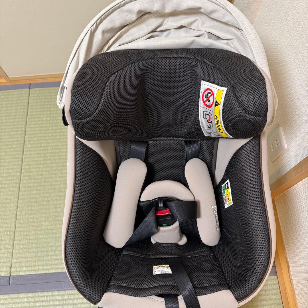 【美品】Combiコンビ　クルムーヴ コンパクト R129 エッグショック JQ