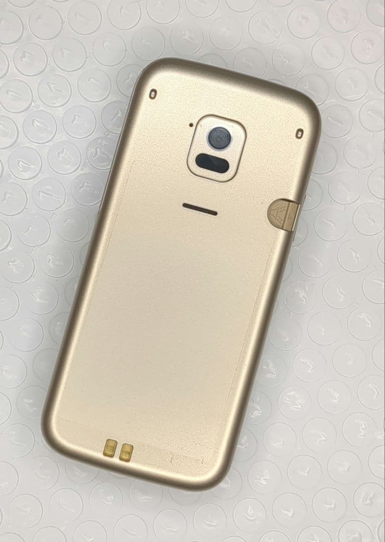 美品 docomo F-02J ゴールド らくらくフォン
