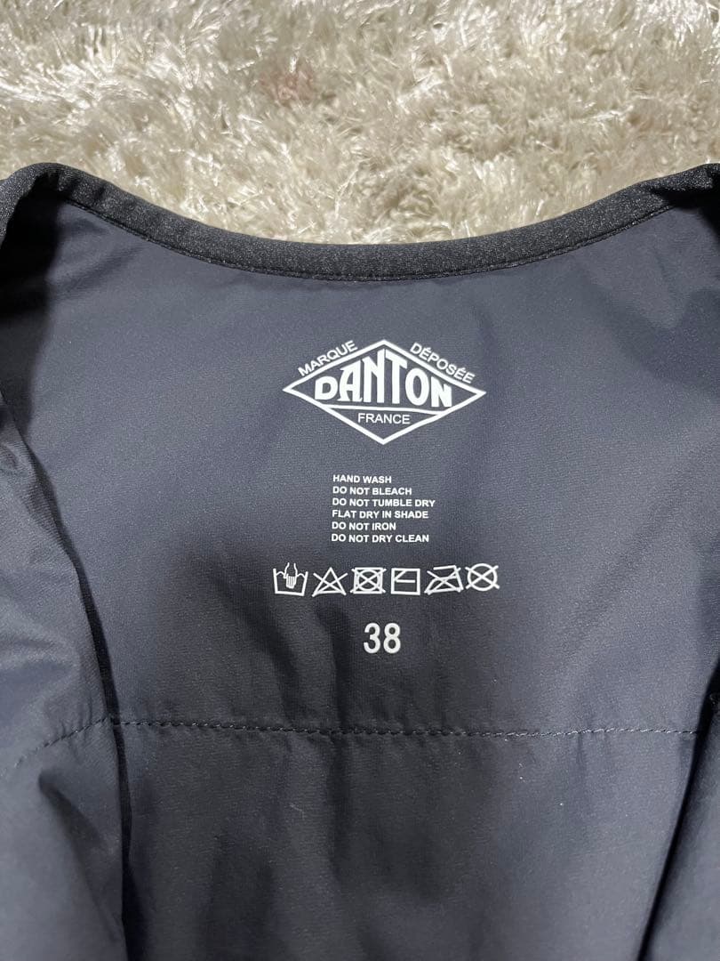 DANTONインサレーションノーカラー黒ジャケット