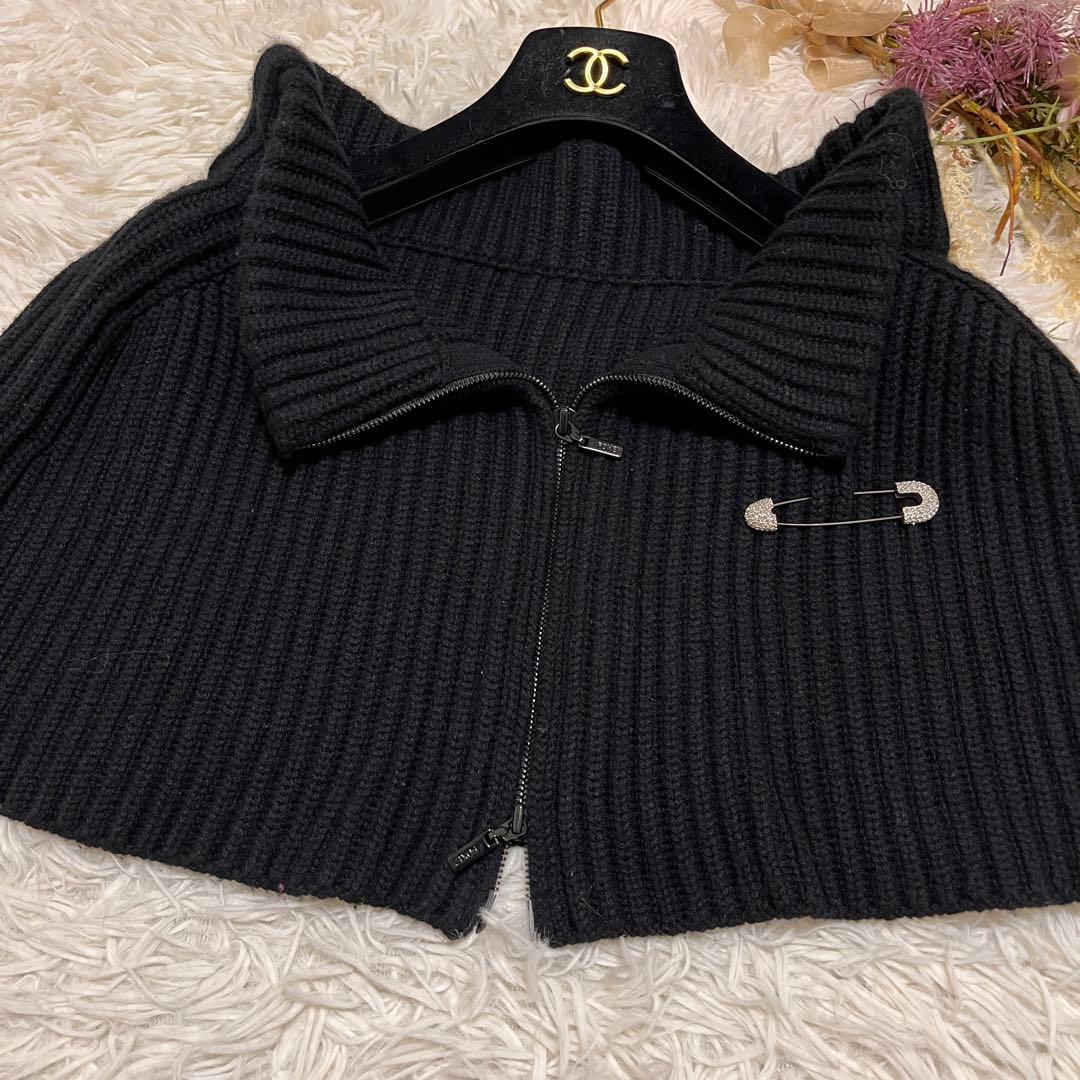 【極美品】フォクシー　カシミヤ100%　ポンチョ　羽織　近年　ピン型ブローチ付き